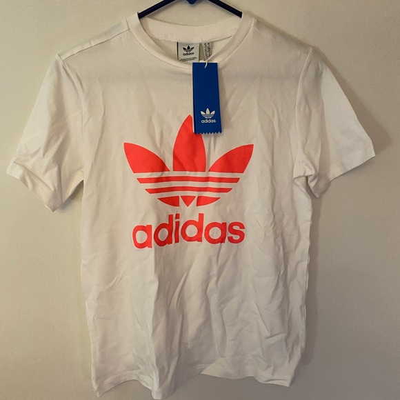 adidas Tops - Women’s Small Adidas Trefoil T-shirt